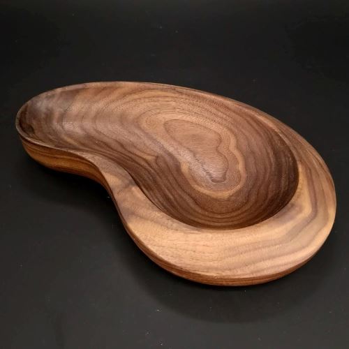 Miska AMADEA Drevená miska v tvare obličky, masívne drevo americký orech, 26x16,5x4,5 cm