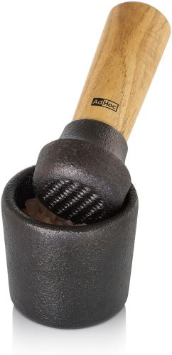 AdHoc Liatinový mažiar CAMO s paličkou drevo akácie priemer 6,2cm
