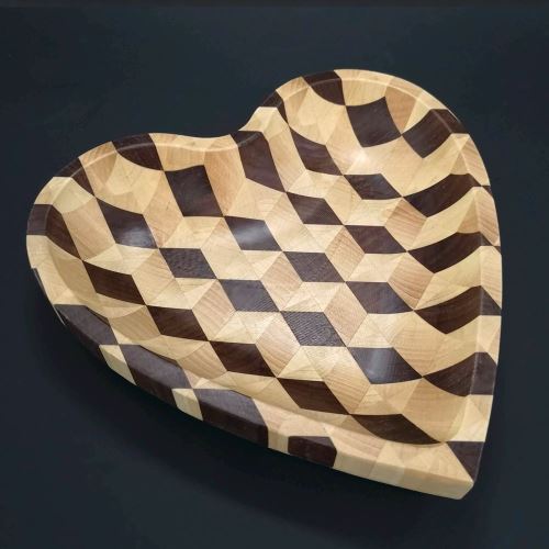 Miska AMADEA Drevená miska v tvare srdca mozaika, masívne drevo, 3 druhy drevín, rozmer 25x25x4,5 cm