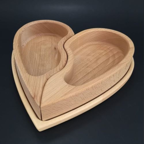Miska AMADEA Drevená miska v tvare poleného srdca s podnosom, masívne drevo, 27x27x5 cm